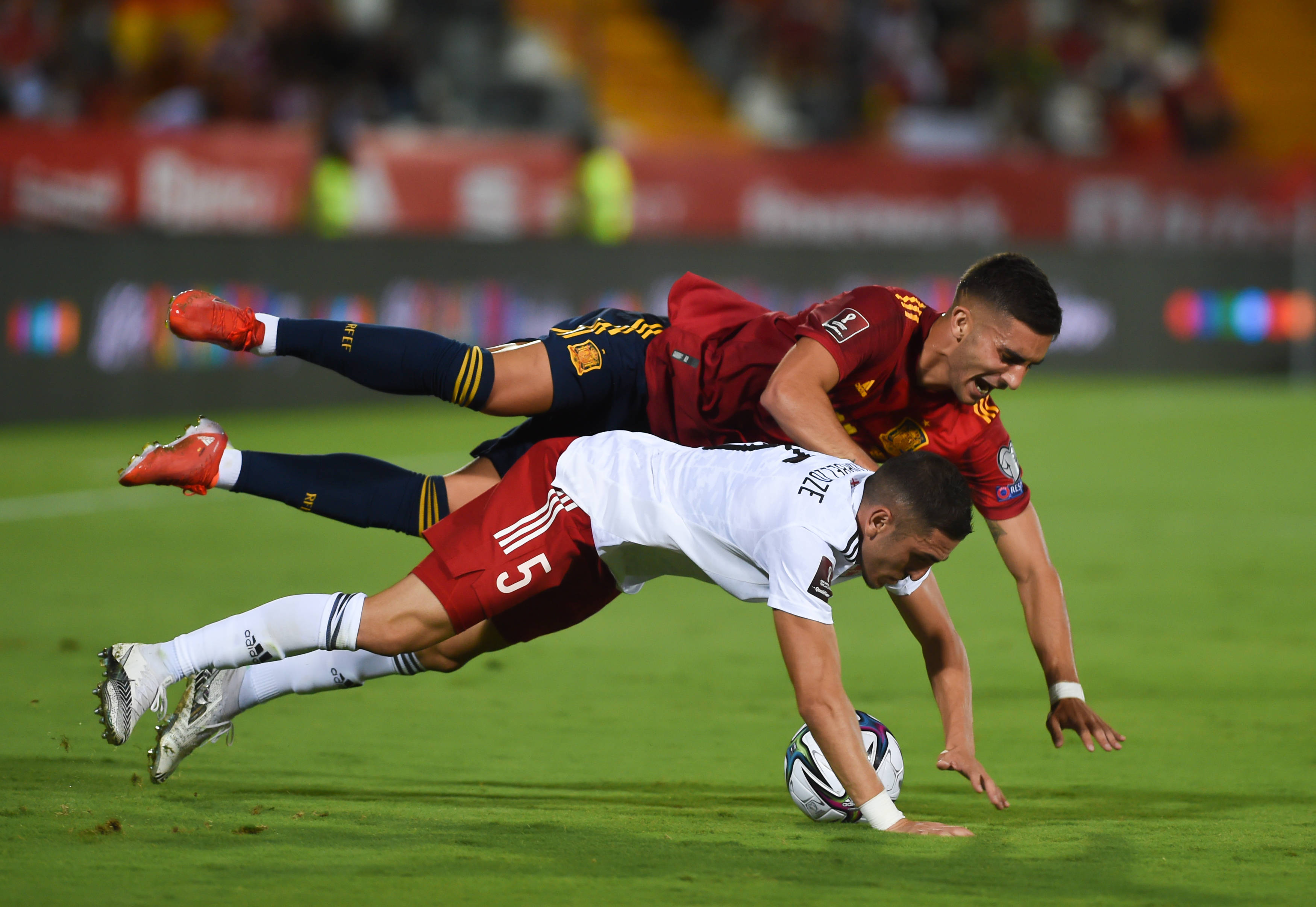 B体育体育在线登录-欧预赛强队排兵布阵，智谋战术精准无误的简单介绍