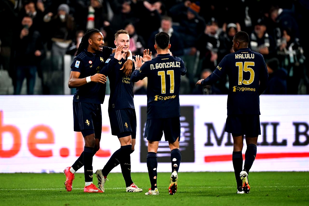 尤文图斯与摩纳哥展开友谊赛