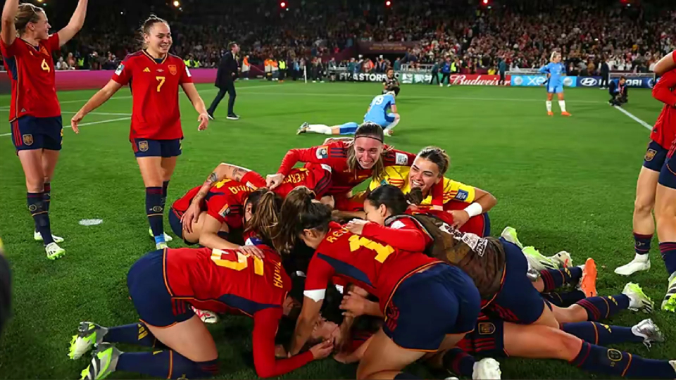 关键比赛!荷兰女足击败西班牙队 关键比赛!荷兰女足击败西班牙队