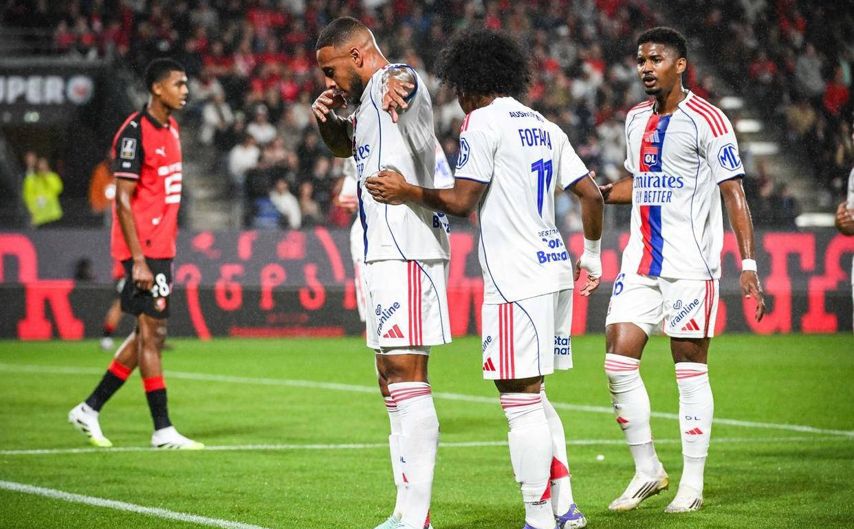 里昂客场大捷,球队信心大增 里昂客场大捷,球队信心大增