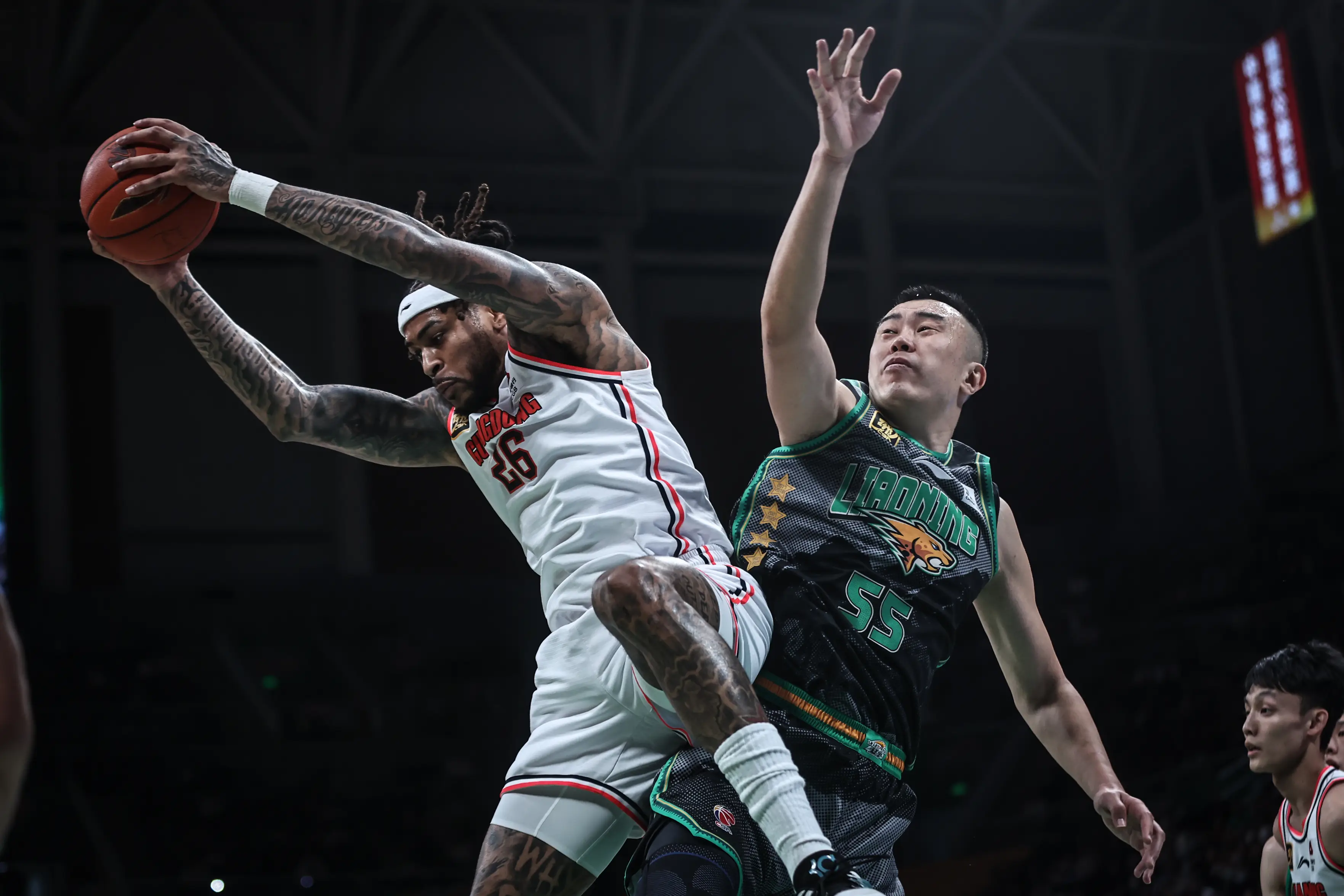 辽宁男篮在客场击败海南队,取得胜利 辽宁男篮在客场击败海南队,取得胜利