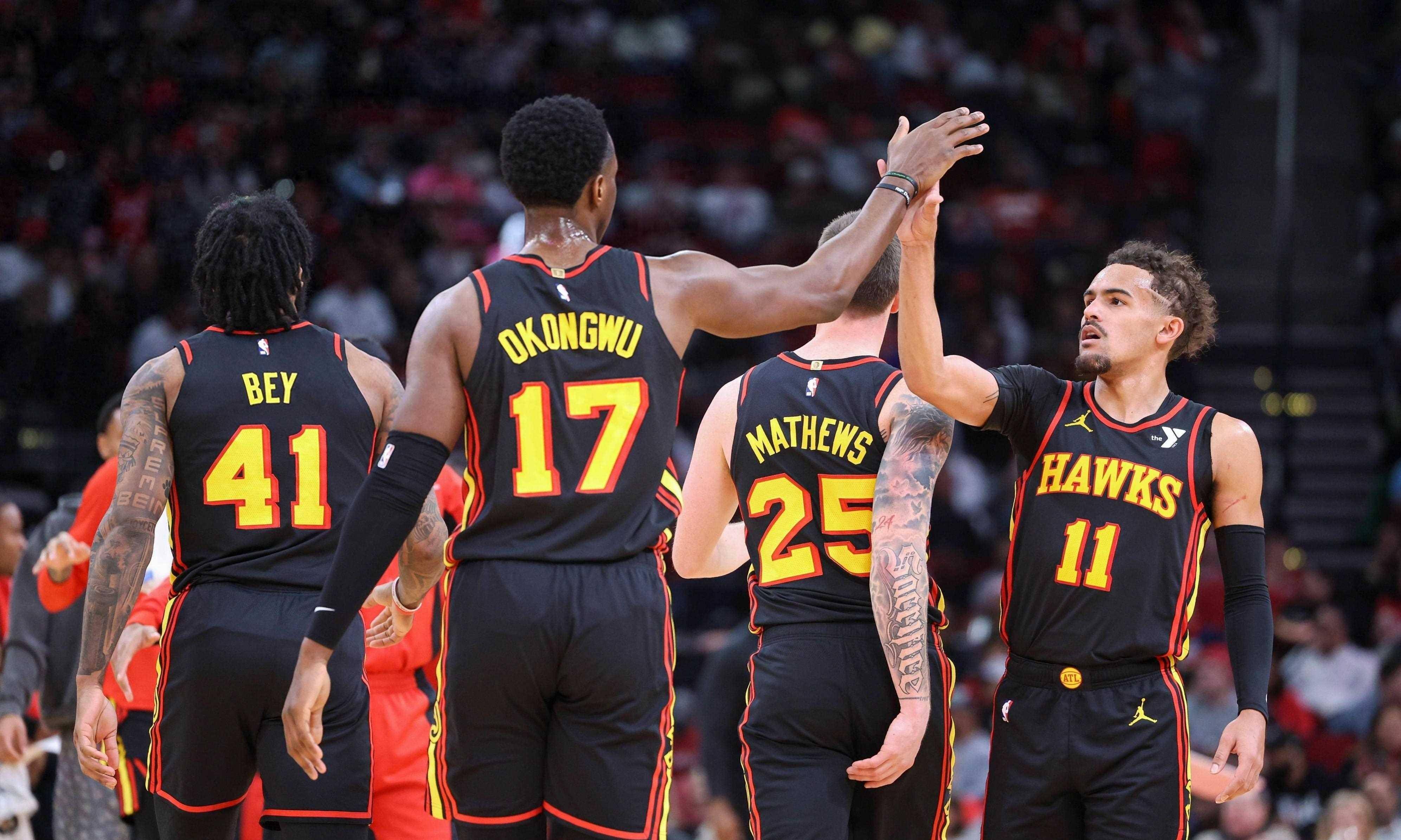 老鹰主场击败步行者,登顶东部 老鹰主场击败步行者,登顶东部