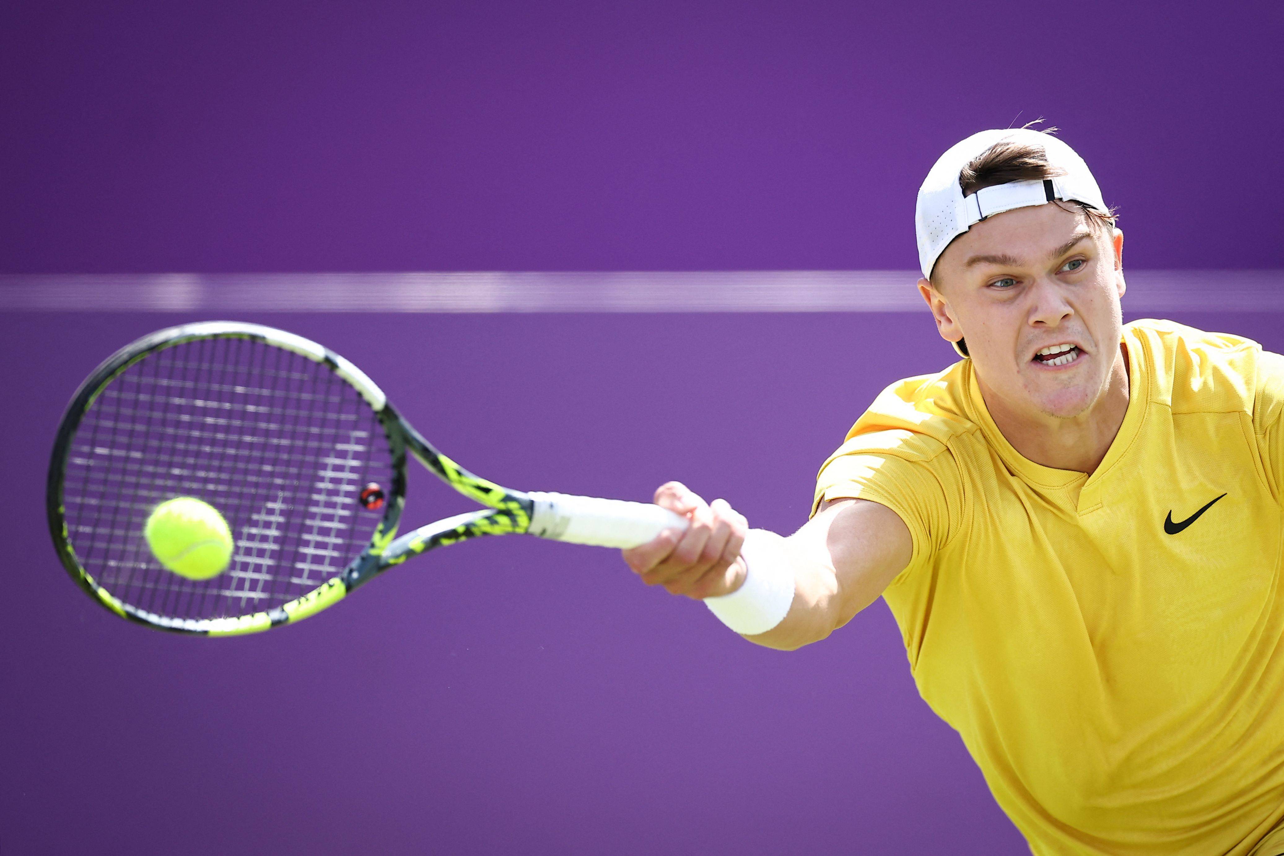 网球球星出席快船主场比赛 网球球星出席快船主场比赛