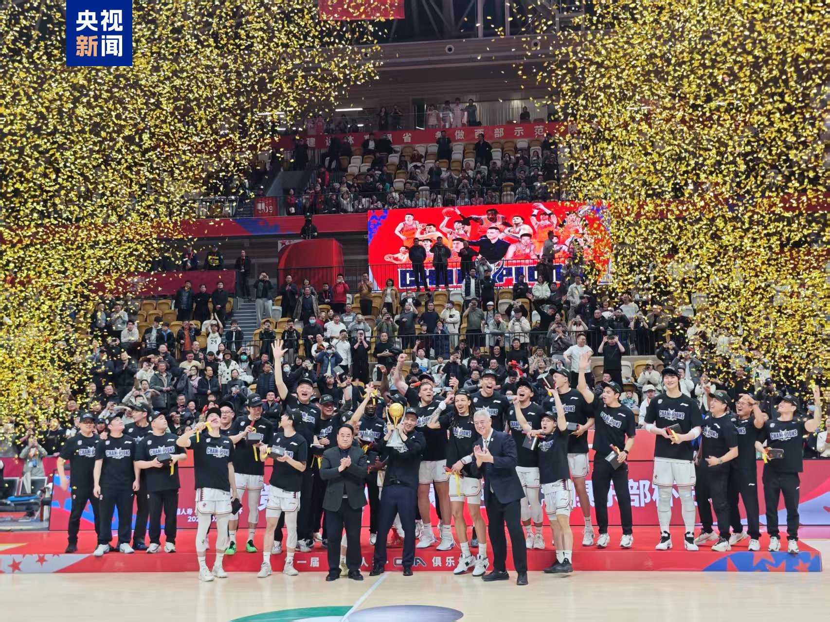 上海队气势如虹,冲刺季后赛 上海队气势如虹,冲刺季后赛