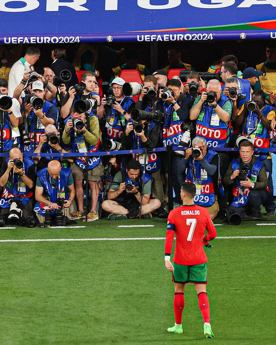 葡萄牙一路顺风逆袭，成功晋级下一轮的简单介绍